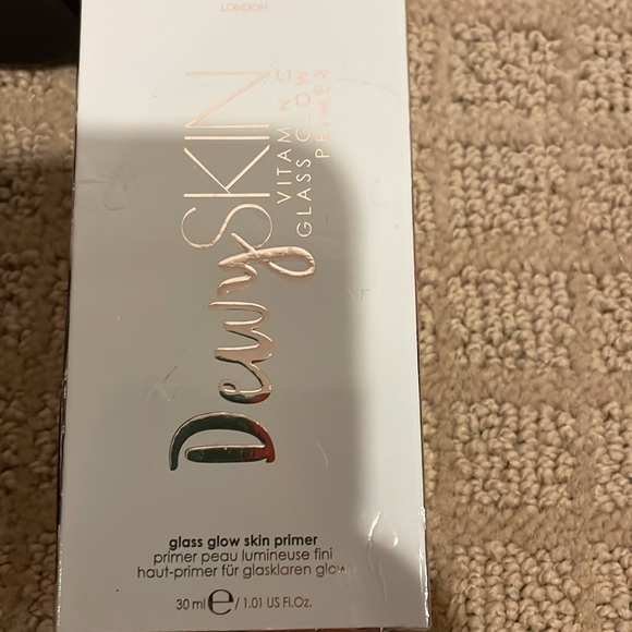 Branded make up - Picture 6 of 6